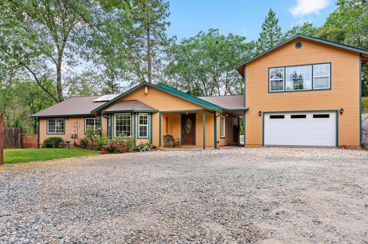 16260 Tadpole Creek Rd, Grass Valley, CA 95949-9273
