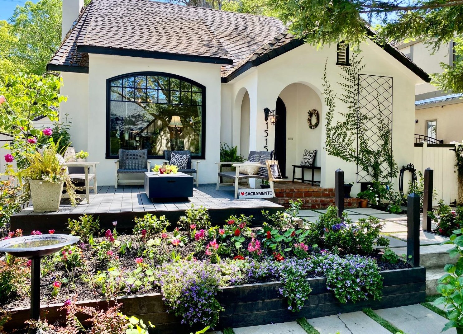 1515 41st St, Sacramento CA  95819-4042 exterior