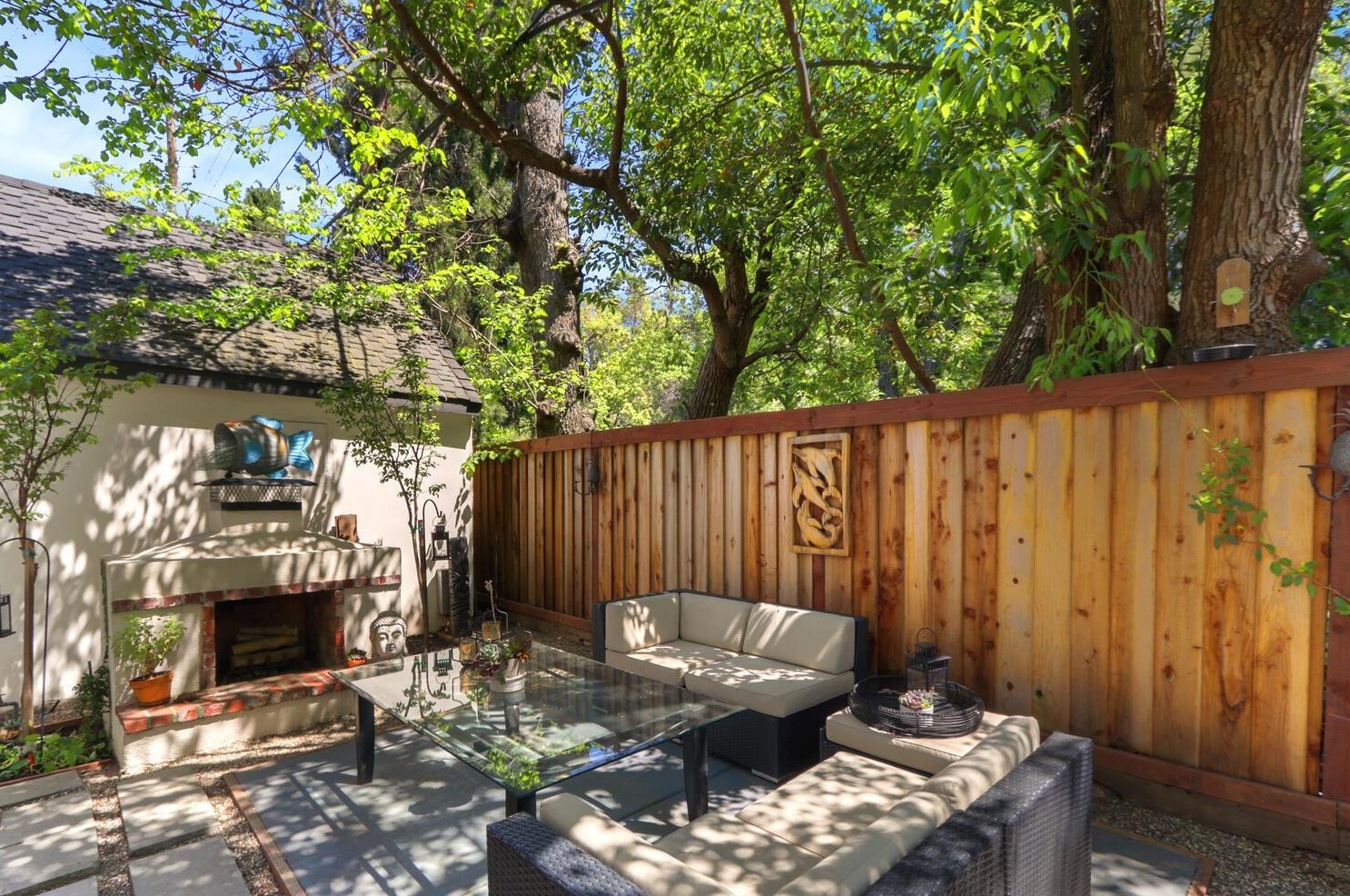 1515 41st St, Sacramento CA  95819-4042 exterior