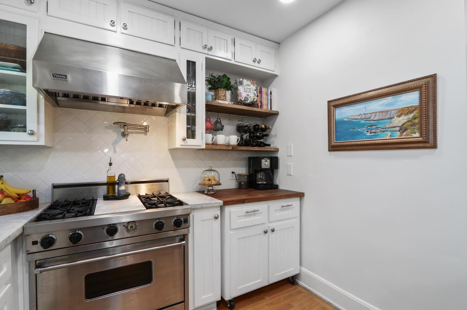 1515 41st St, Sacramento CA  95819-4042 exterior