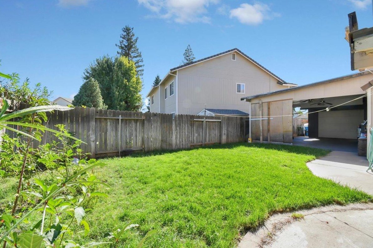 1661 Chelsea Pl, Yuba City CA  95993-7674 exterior