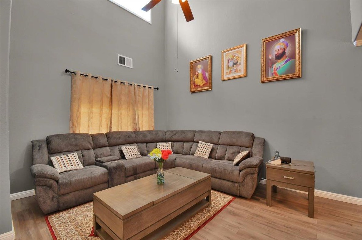 1661 Chelsea Pl, Yuba City CA  95993-7674 exterior