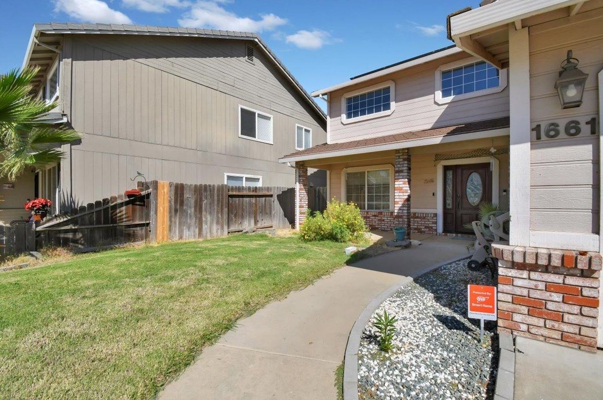 1661 Chelsea Pl, Yuba City CA  95993-7674 exterior