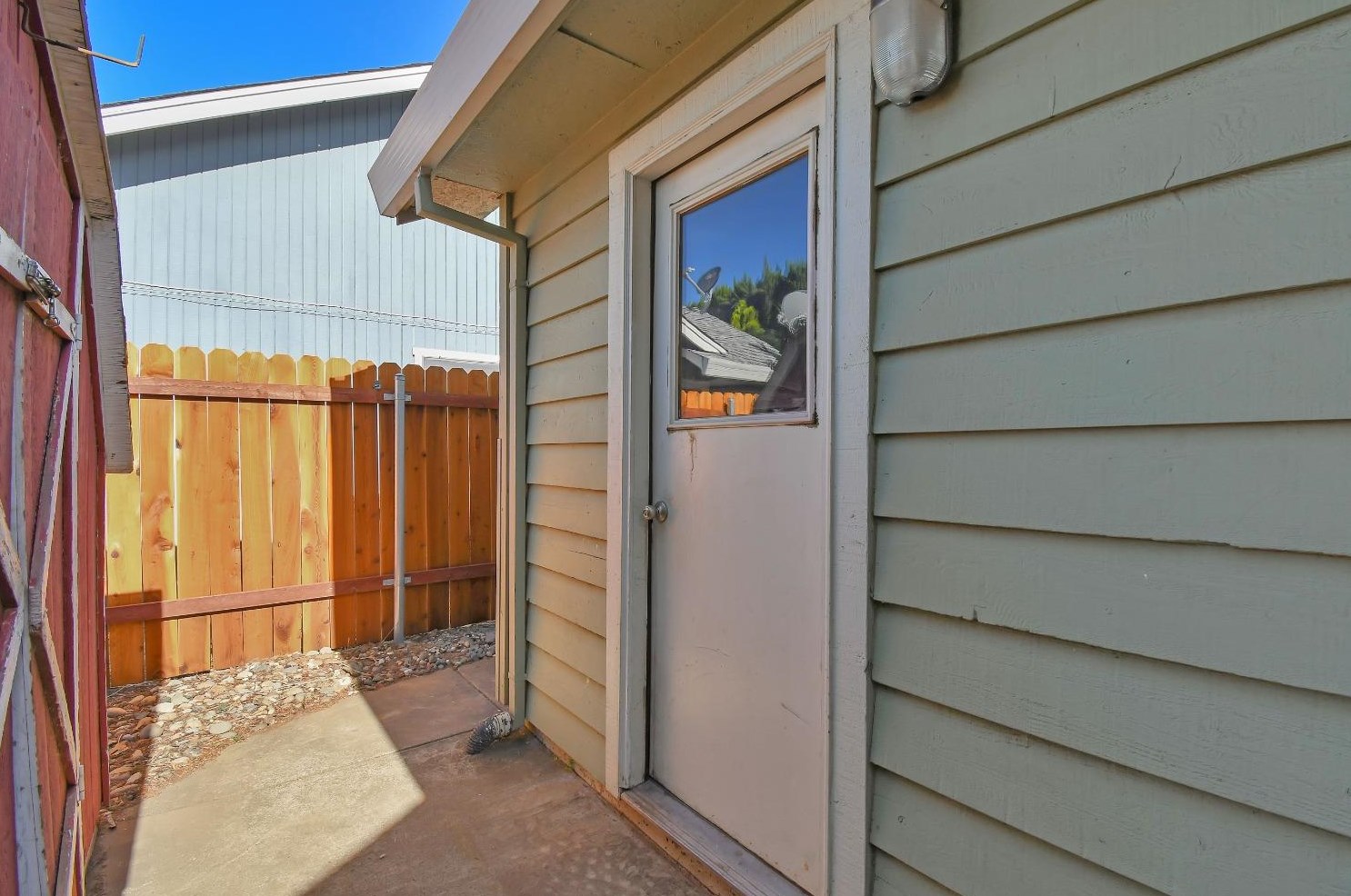 1967 Rameriz Dr, Yuba City CA  95993-7156 exterior