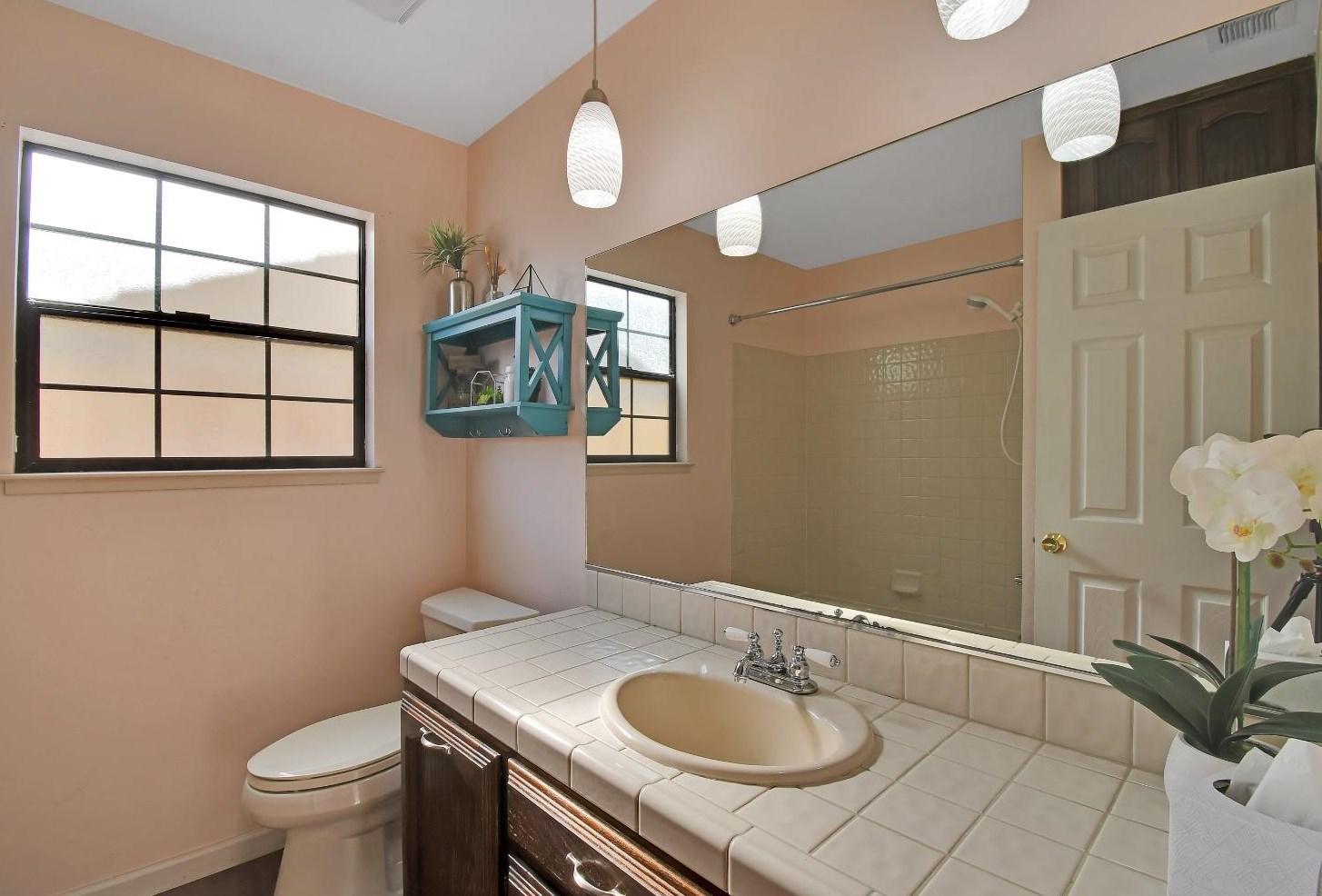 1967 Rameriz Dr, Yuba City CA  95993-7156 exterior