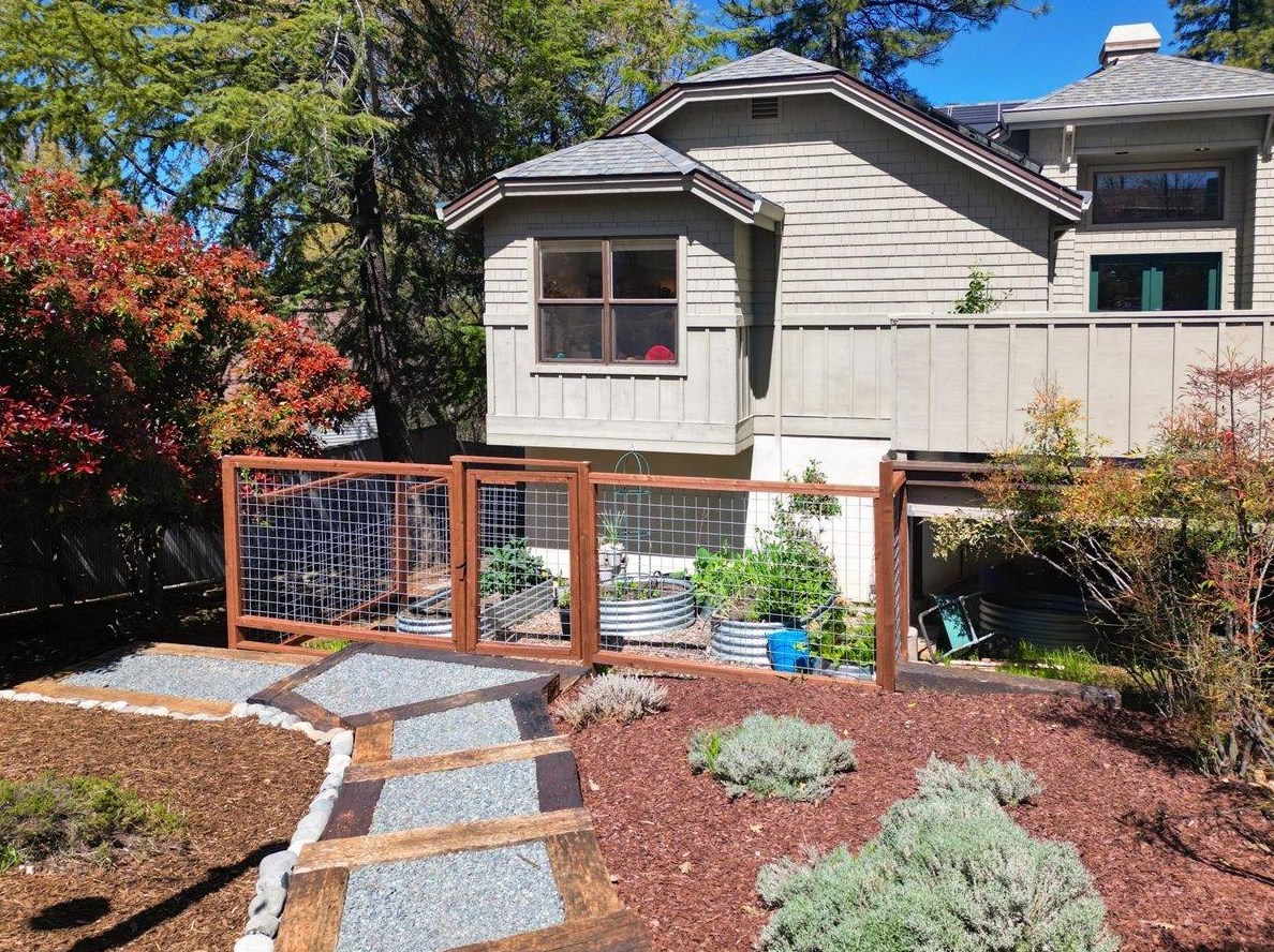 136 Sierra Blanca Ct, Grass Valley CA  95945-9741 exterior