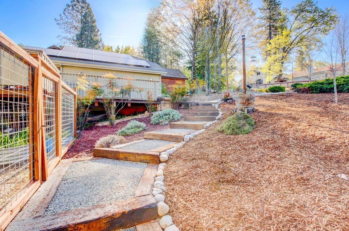 136 Sierra Blanca Ct, Grass Valley CA  95945-9741 exterior