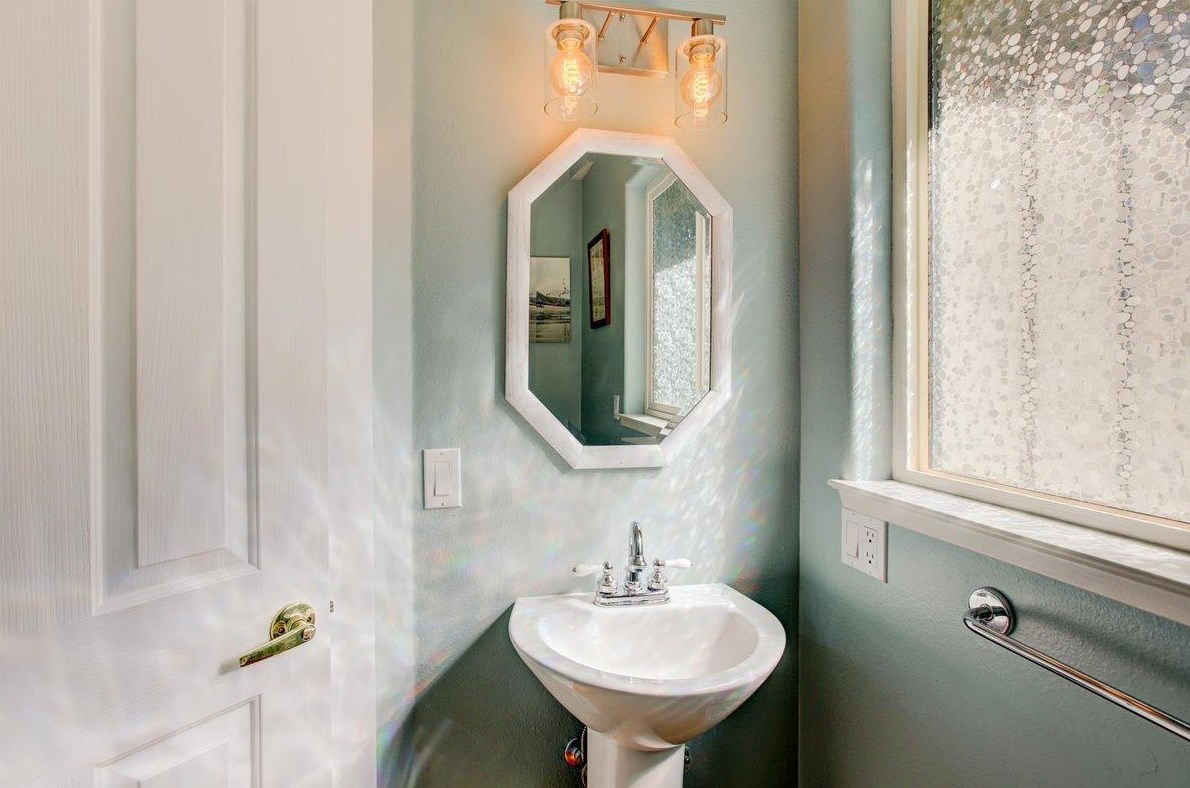 136 Sierra Blanca Ct, Grass Valley CA  95945-9741 exterior