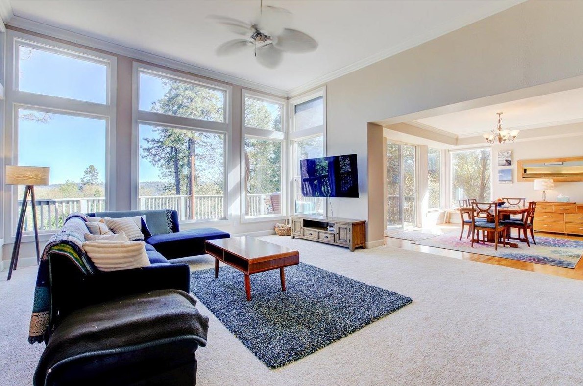 136 Sierra Blanca Ct, Grass Valley CA  95945-9741 exterior