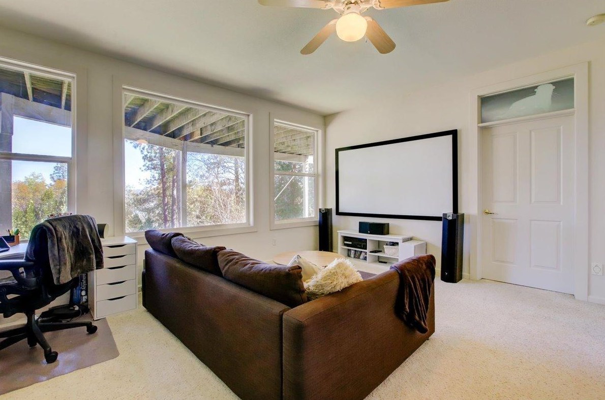 136 Sierra Blanca Ct, Grass Valley CA  95945-9741 exterior