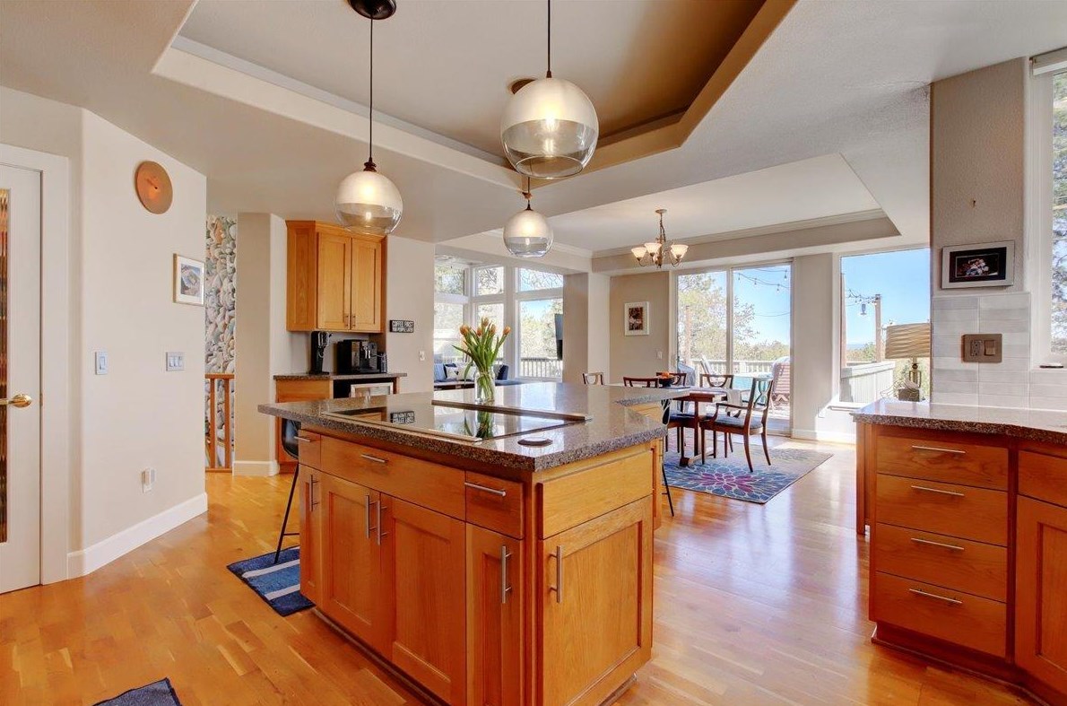 136 Sierra Blanca Ct, Grass Valley CA  95945-9741 exterior