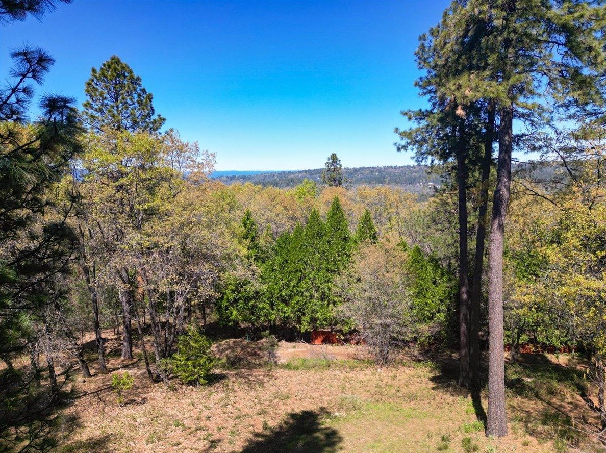 136 Sierra Blanca Ct, Grass Valley CA  95945-9741 exterior