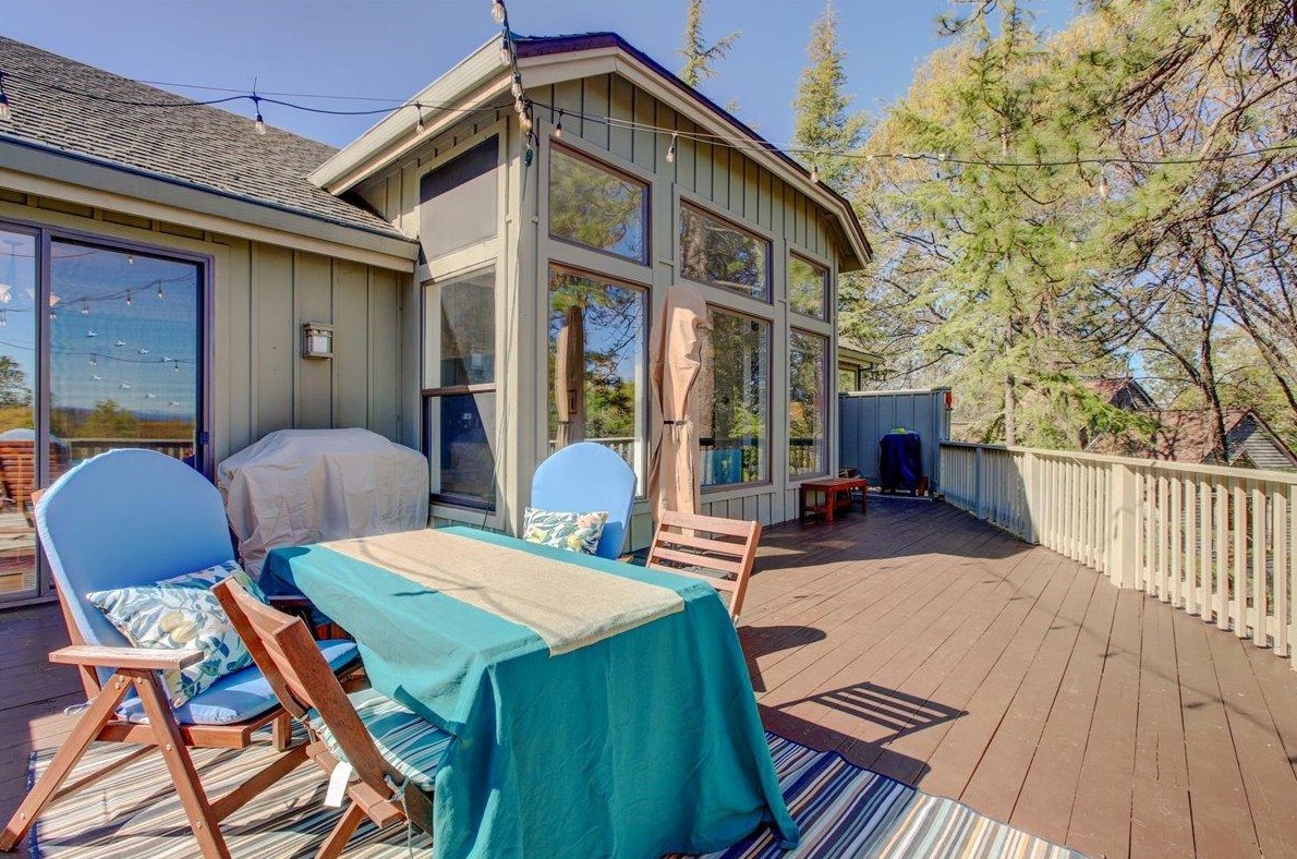 136 Sierra Blanca Ct, Grass Valley CA  95945-9741 exterior