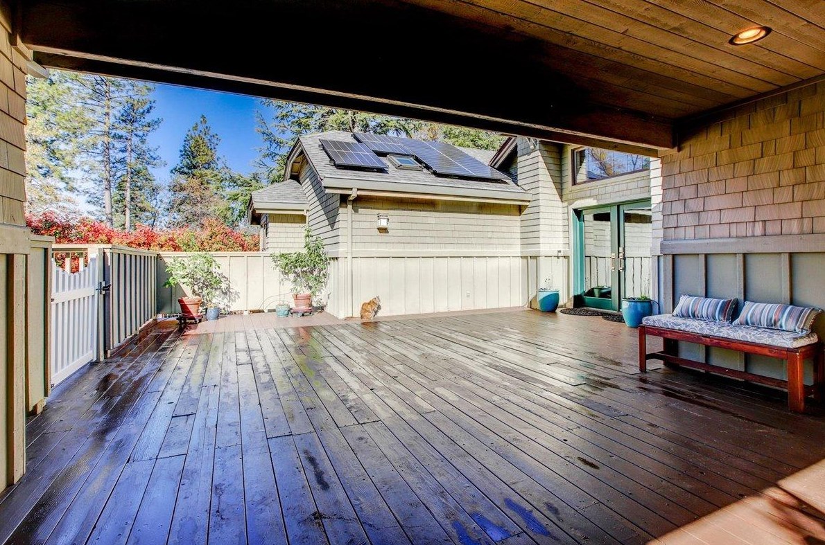 136 Sierra Blanca Ct, Grass Valley CA  95945-9741 exterior