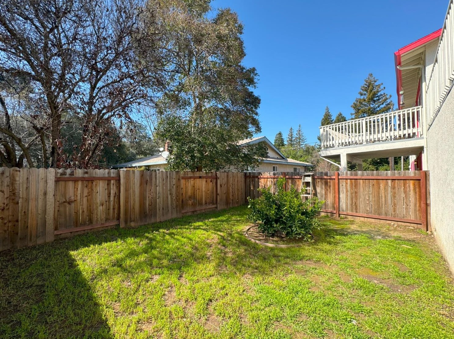 2868 Ln Colina Way, Carmichael CA  95608-4405 exterior