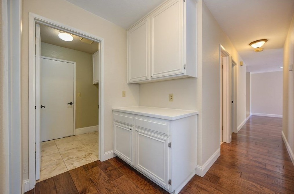1301 Mossbrook Ct, Roseville CA  95661-5418 exterior