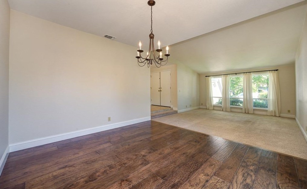 1301 Mossbrook Ct, Roseville CA  95661-5418 exterior