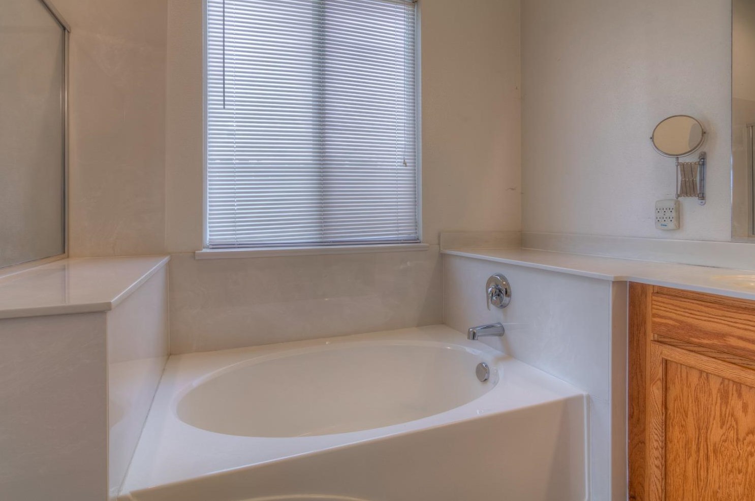 3266 Malcolm Is St, West Sacramento CA  95691-5946 exterior