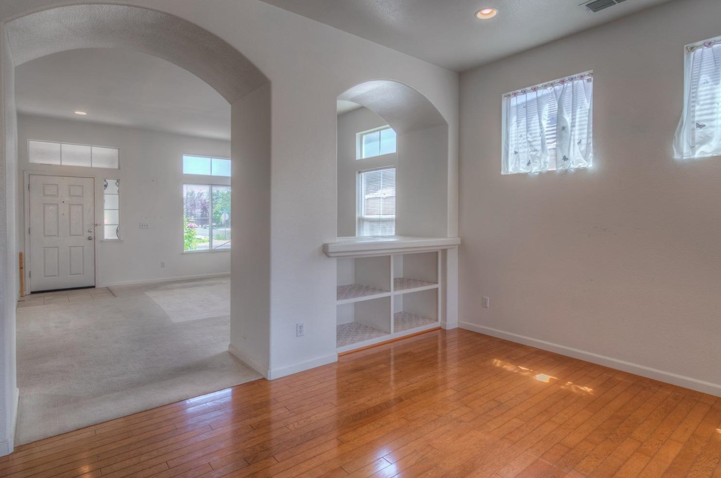 3266 Malcolm Is St, West Sacramento CA  95691-5946 exterior