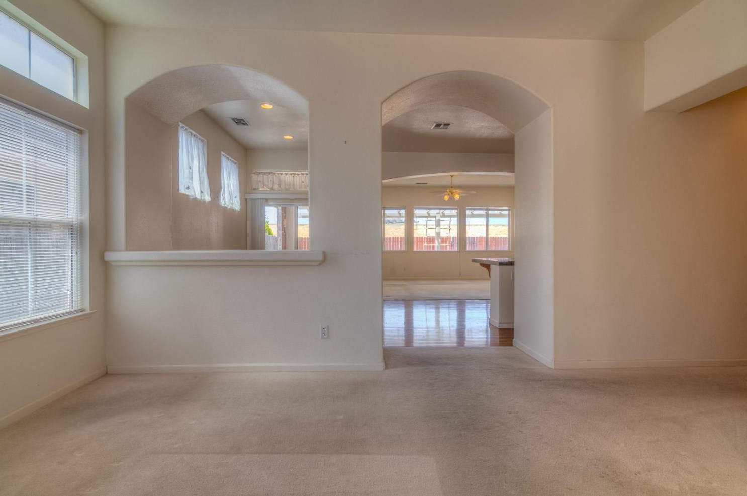 3266 Malcolm Is St, West Sacramento CA  95691-5946 exterior