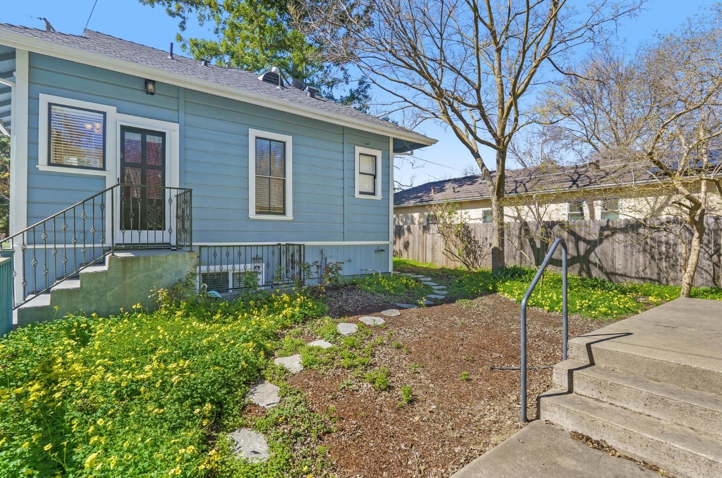 516 D St, Davis CA 95616-3815 exterior