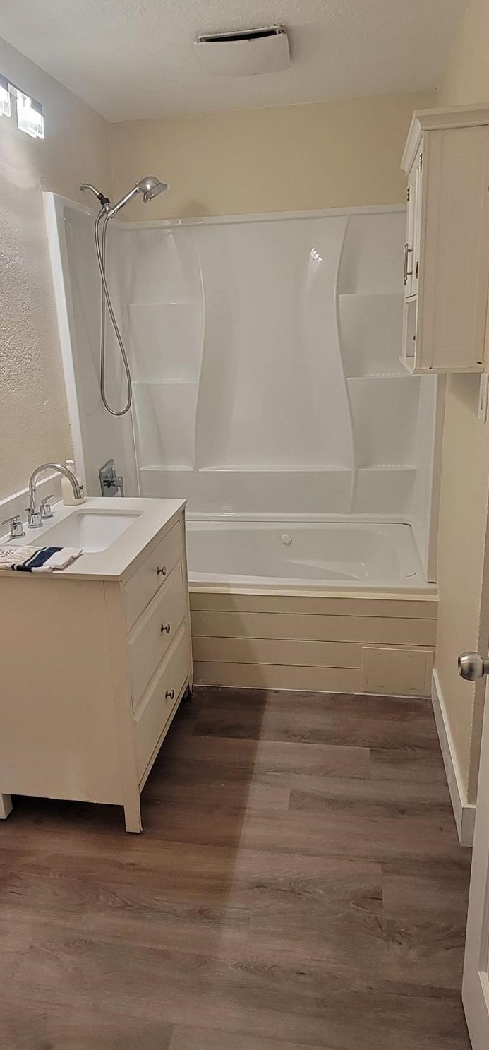 566 D St, Lincoln CA 95648-1947 exterior