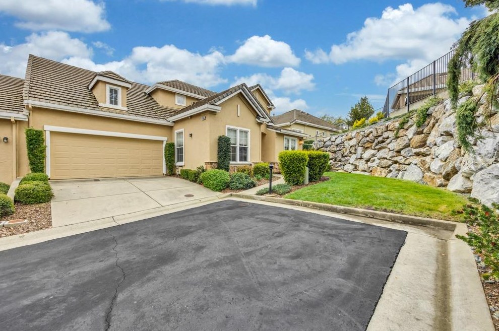 3746 Park Dr, Folsom CA 95762-4556 exterior