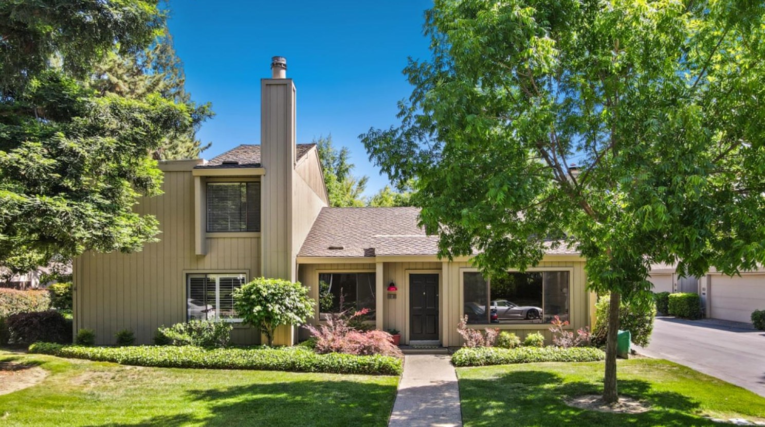 2 Colby Ct, Sacramento, CA 95825-7006