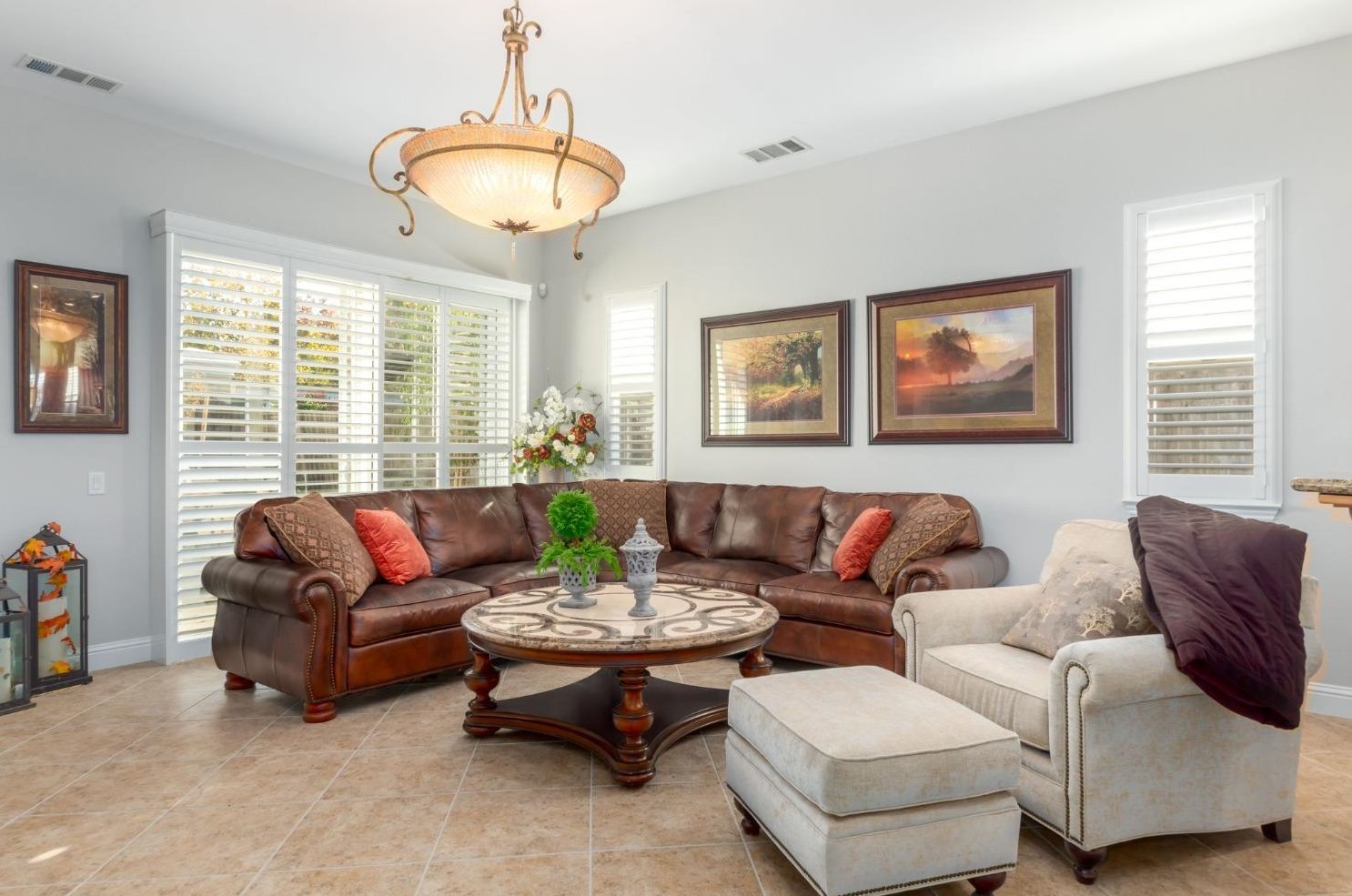 2129 Ashton Dr, Roseville CA  95747-9086 exterior