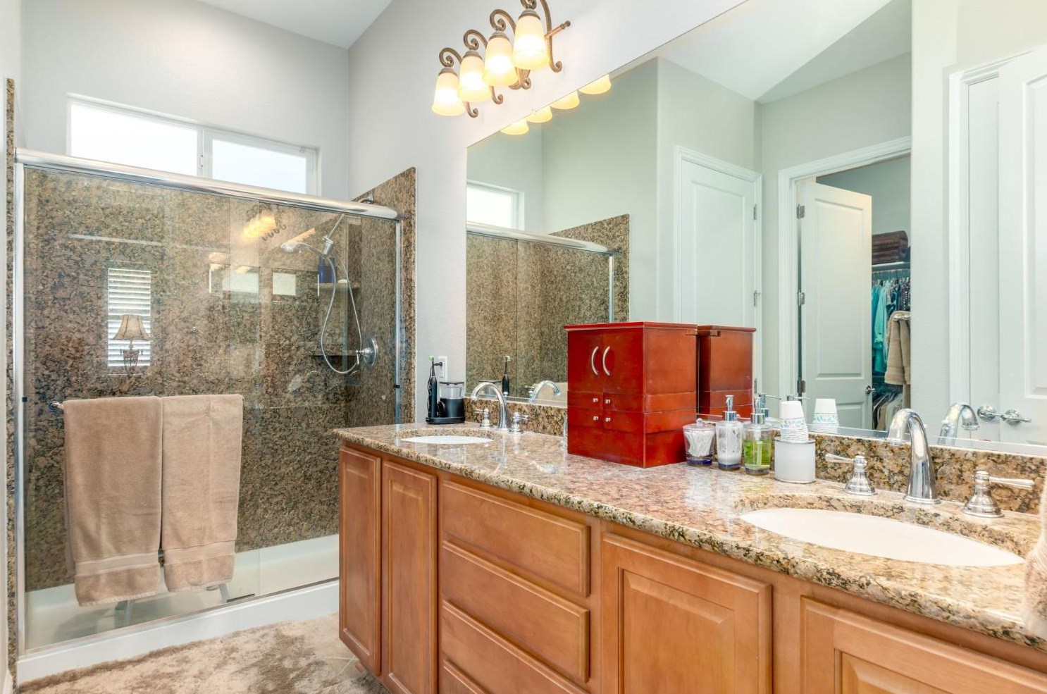 2129 Ashton Dr, Roseville CA  95747-9086 exterior