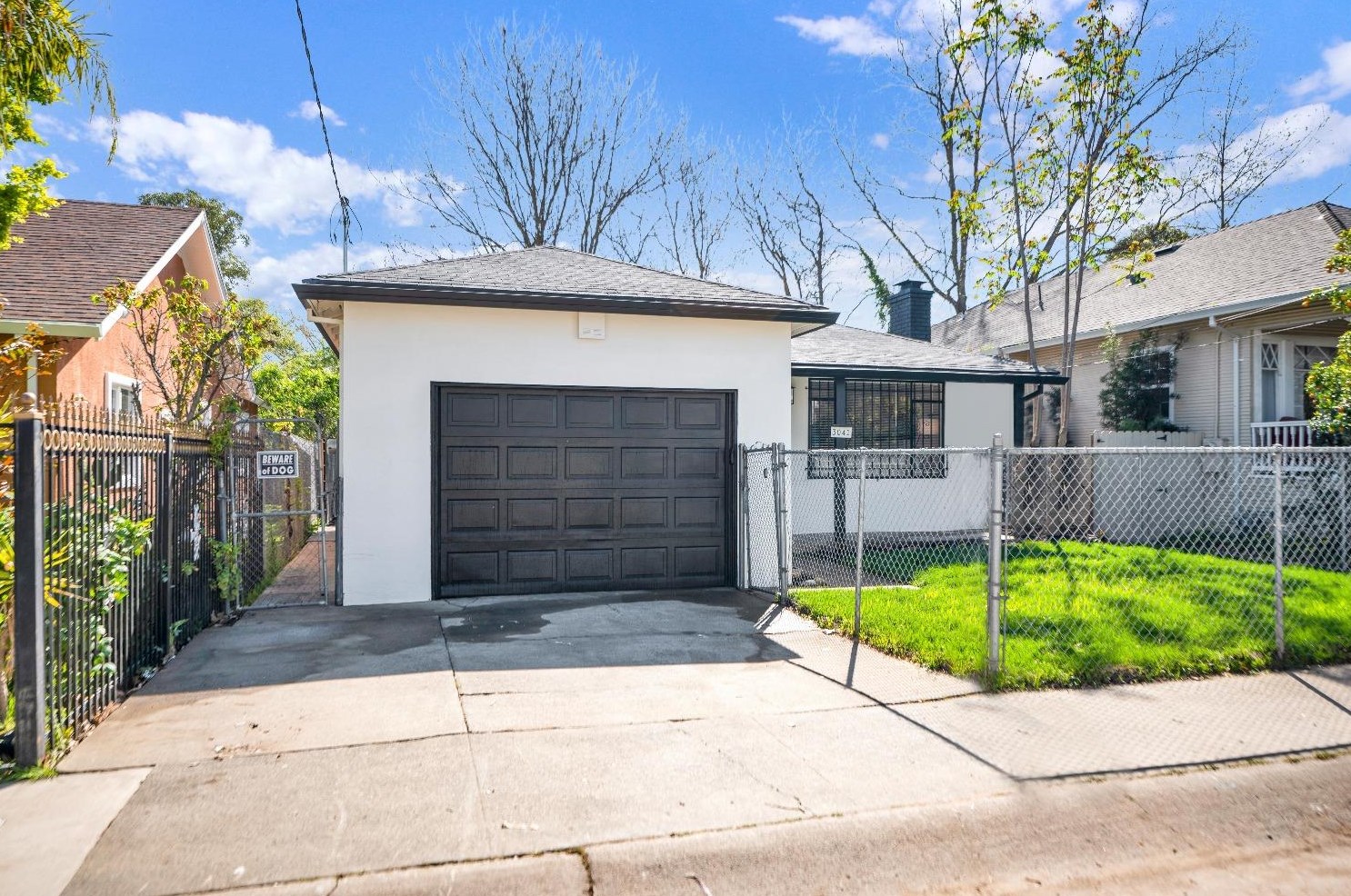 3041 San Carlos Way, Sacramento CA  95820-2711 exterior