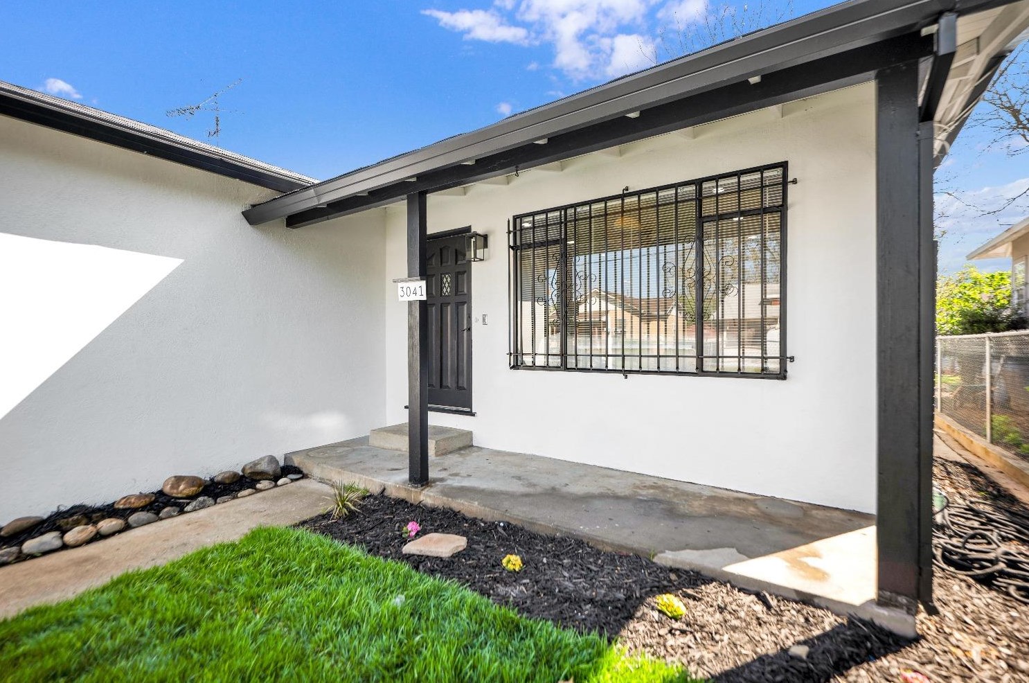 3041 San Carlos Way, Sacramento CA  95820-2711 exterior