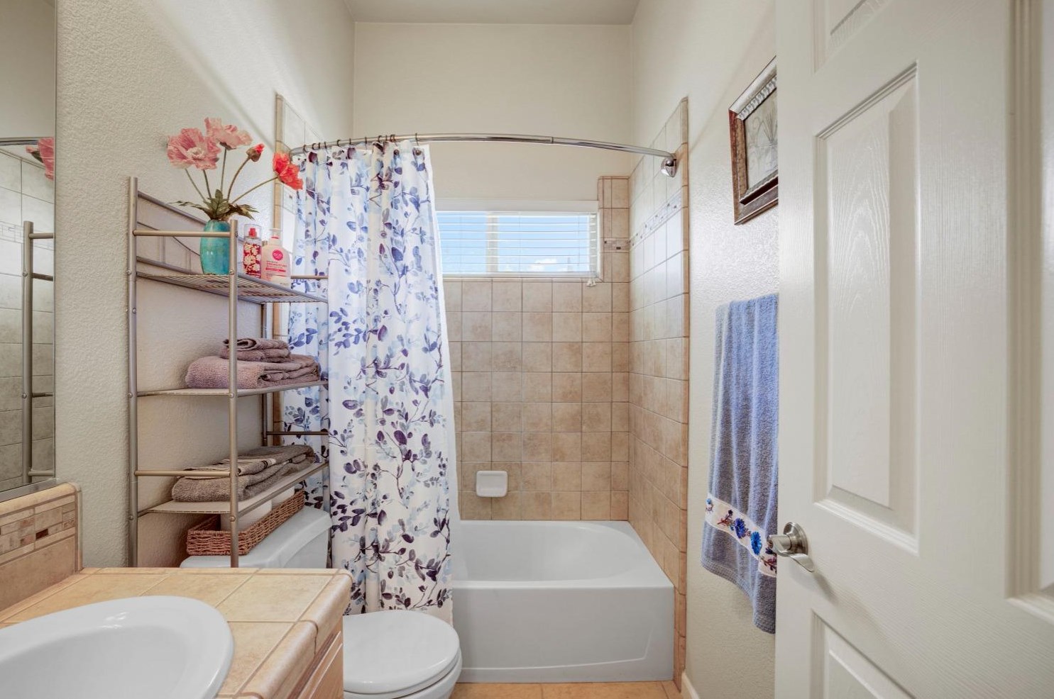 1750 Ravenna Way, Roseville CA  95747-5045 exterior