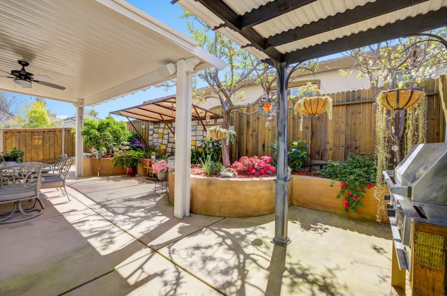 1750 Ravenna Way, Roseville CA  95747-5045 exterior