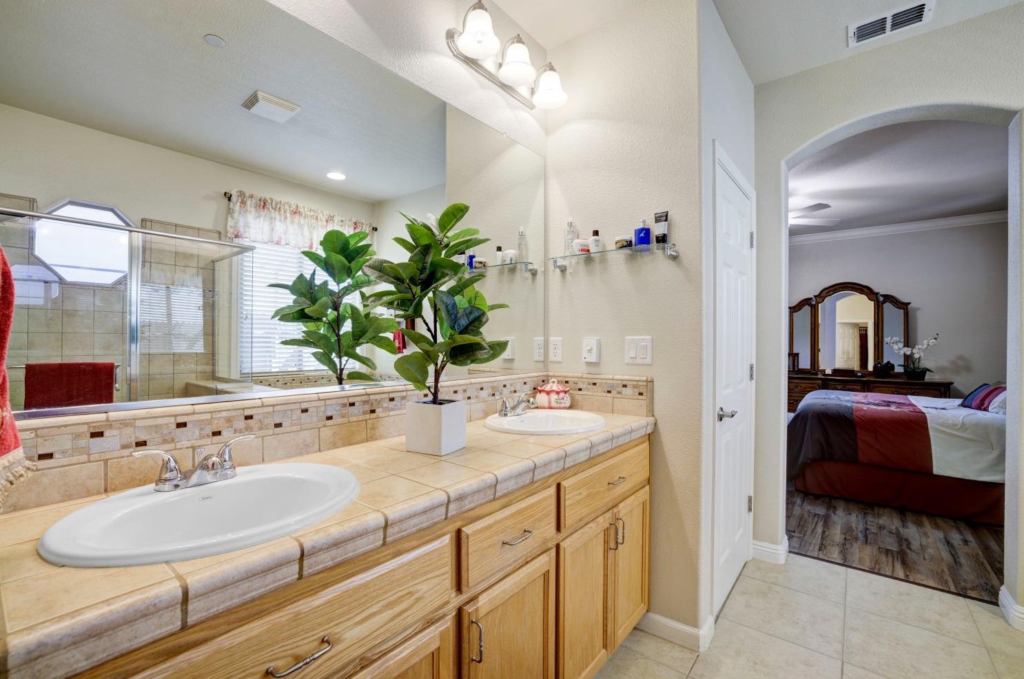 1750 Ravenna Way, Roseville CA  95747-5045 exterior