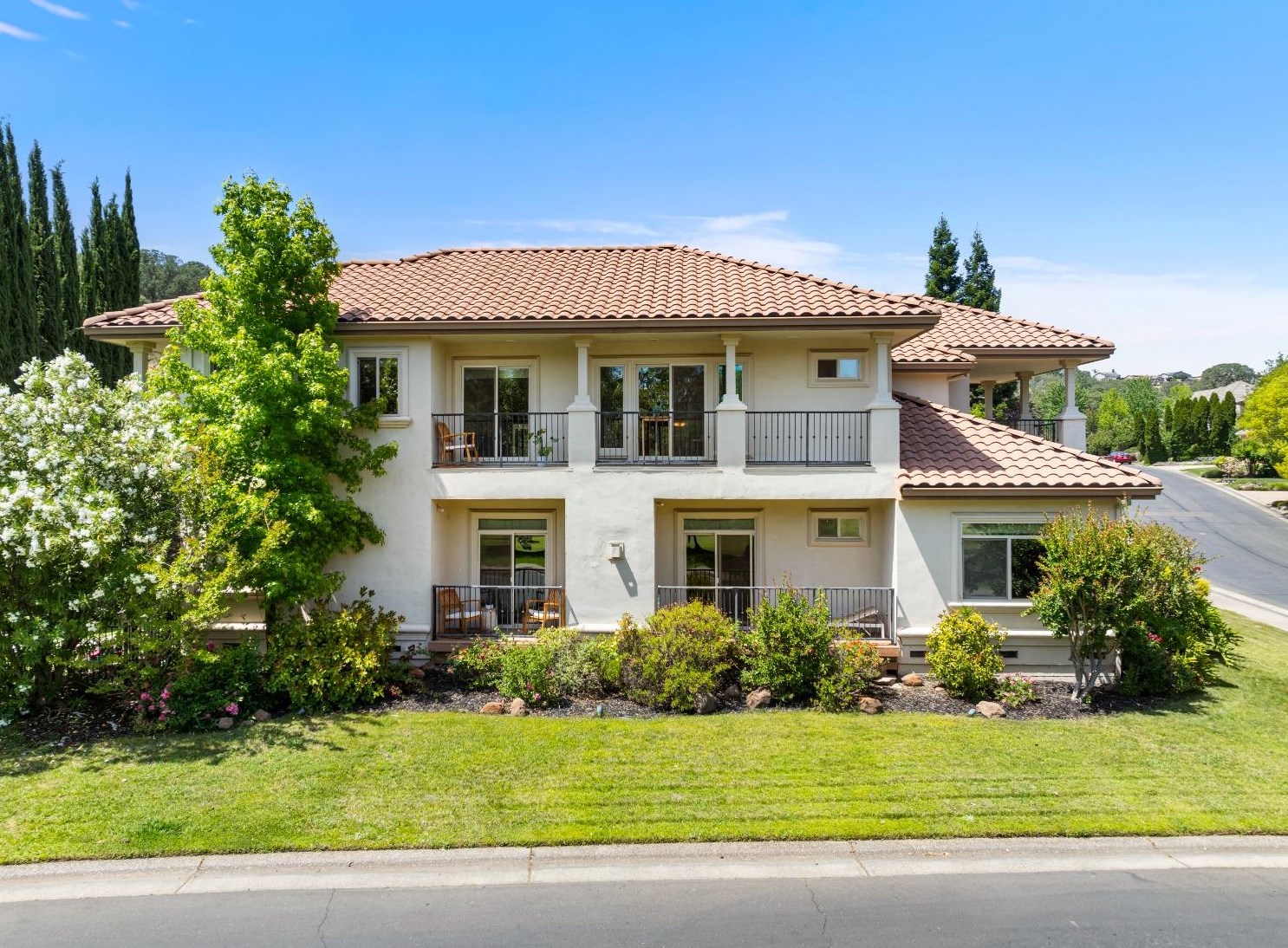 3901 Woodhouse Ct, Rocklin, CA 95765-5705