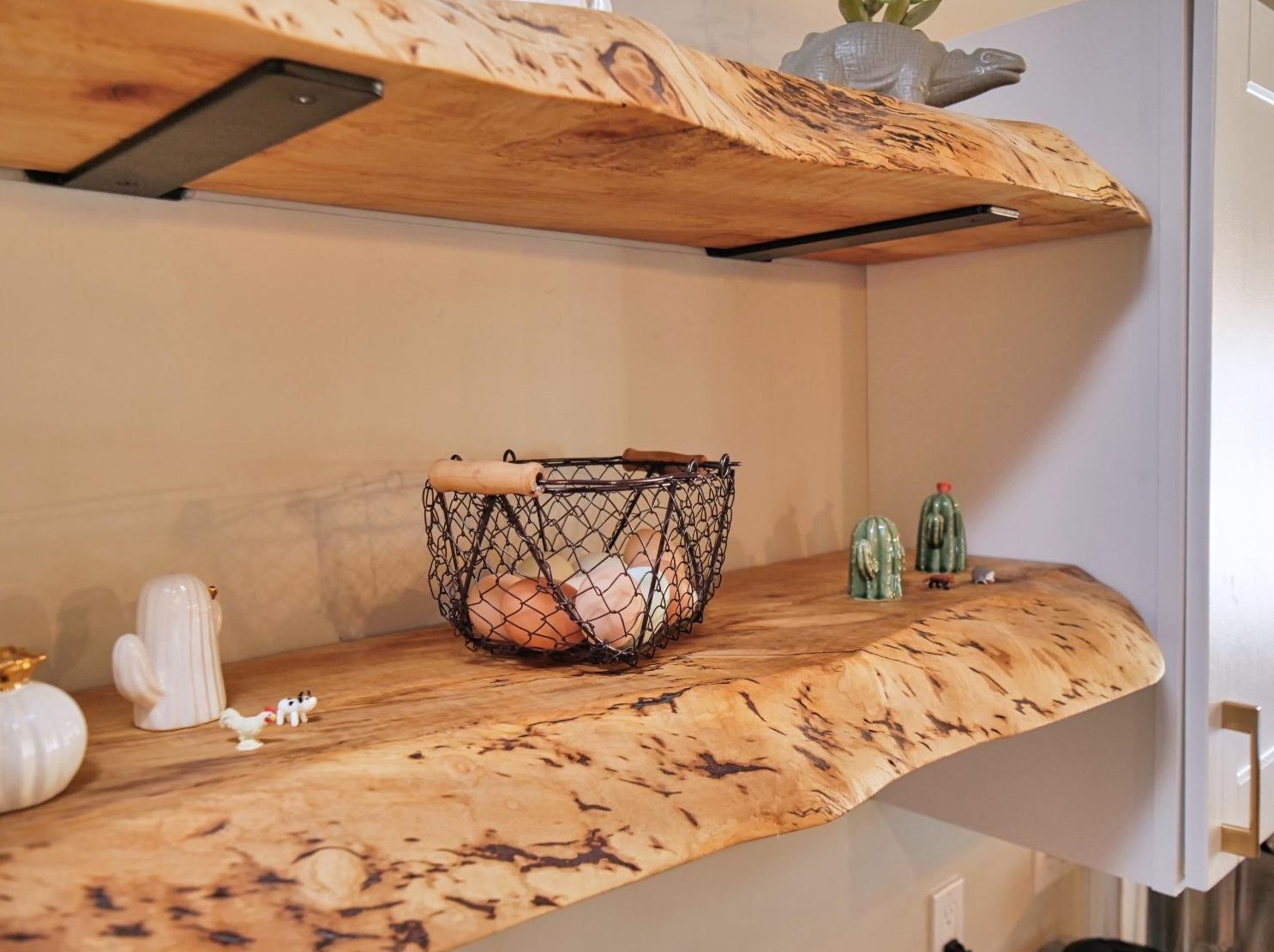 2431 Madrone St, Sutter CA 95982-2215 exterior