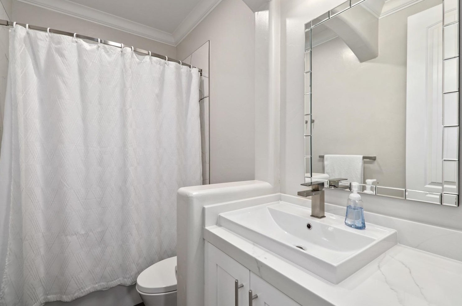 8530 Indianwood Way, Roseville CA  95747-6378 exterior