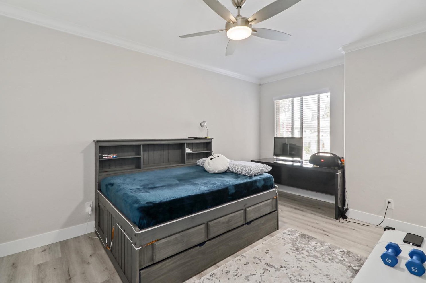 8530 Indianwood Way, Roseville CA  95747-6378 exterior