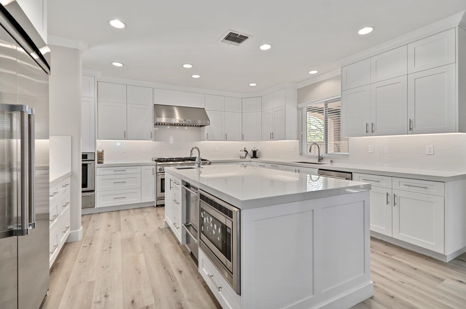 8530 Indianwood Way, Roseville CA  95747-6378 exterior