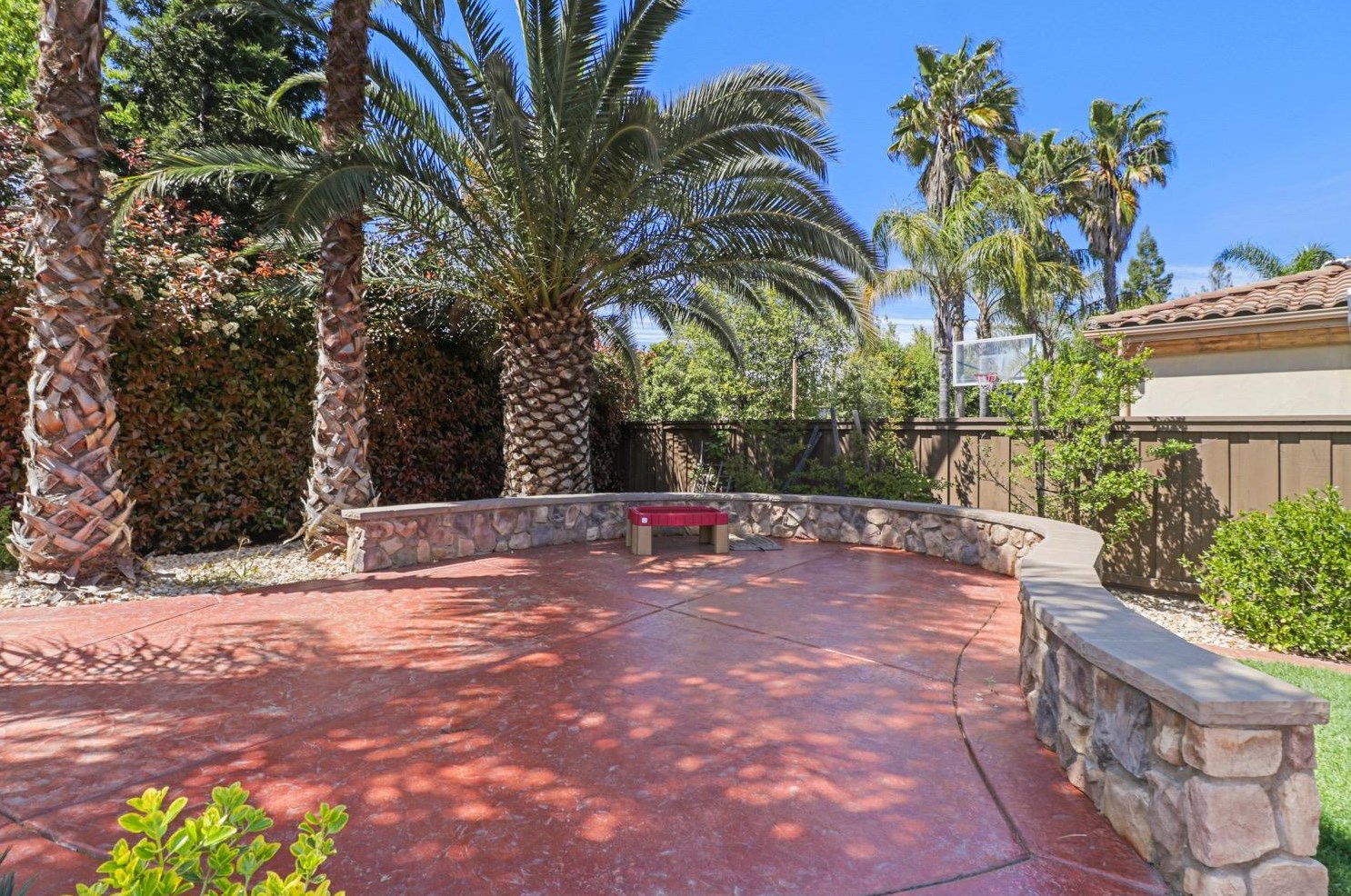 8530 Indianwood Way, Roseville CA  95747-6378 exterior