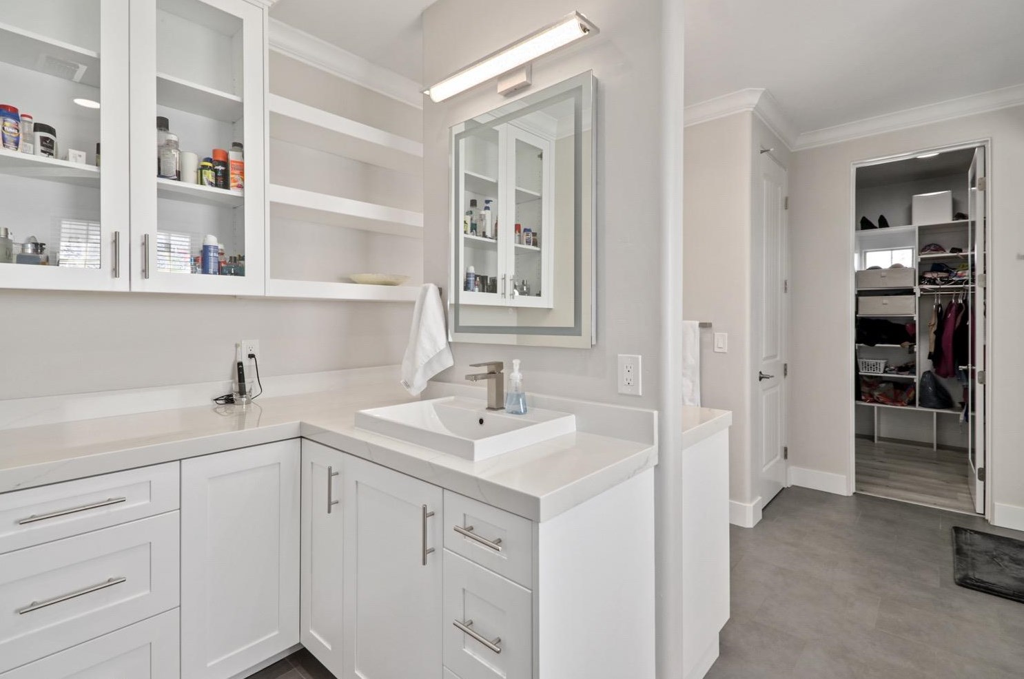 8530 Indianwood Way, Roseville CA  95747-6378 exterior