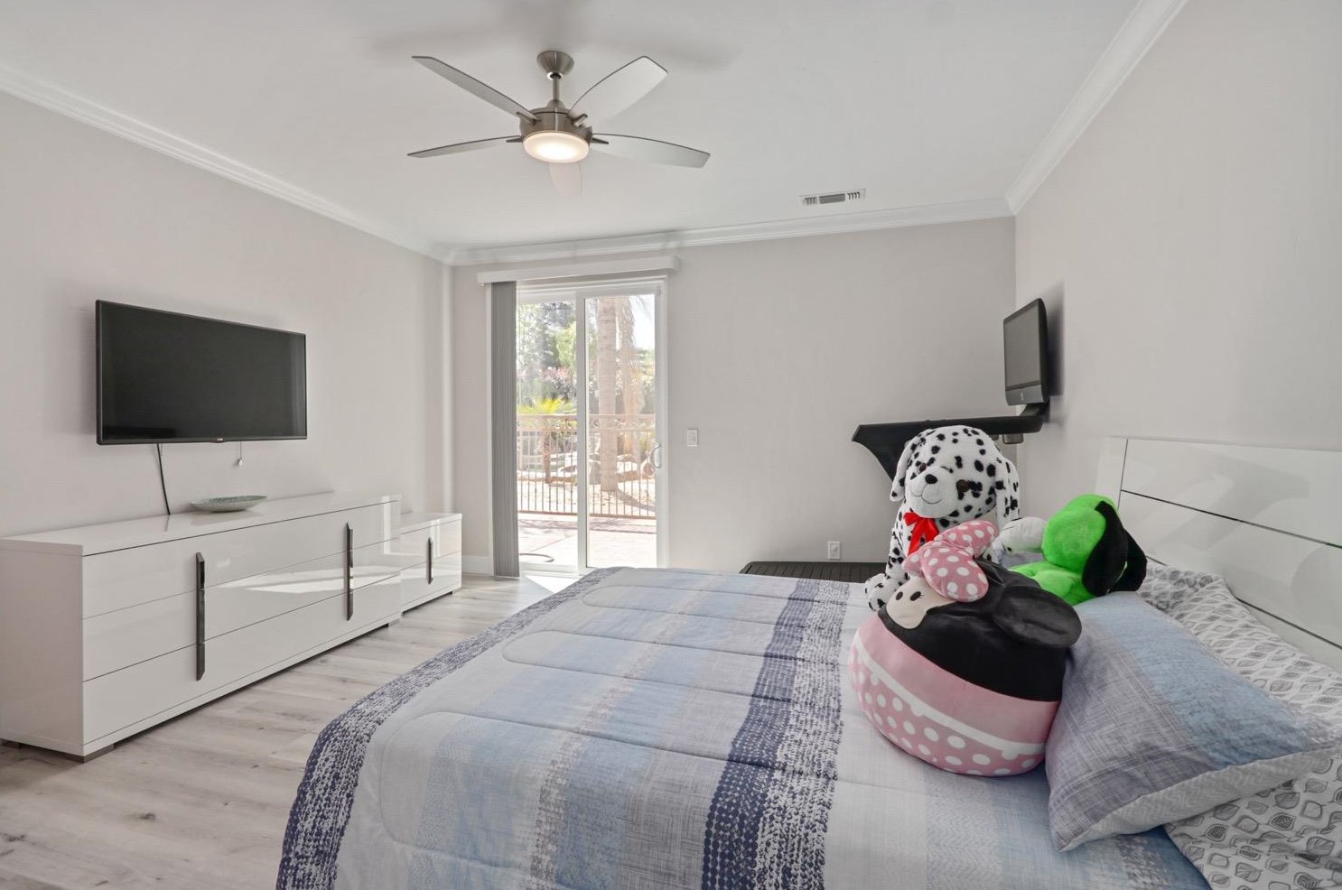 8530 Indianwood Way, Roseville CA  95747-6378 exterior