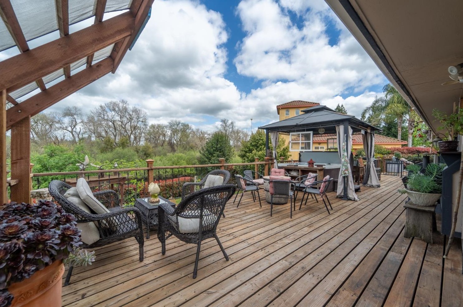 882 Reinman Ct, Valley Home CA  95361-4508 exterior