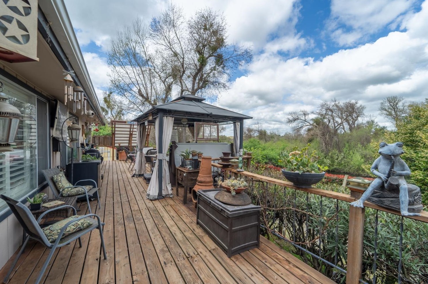 882 Reinman Ct, Valley Home CA  95361-4508 exterior