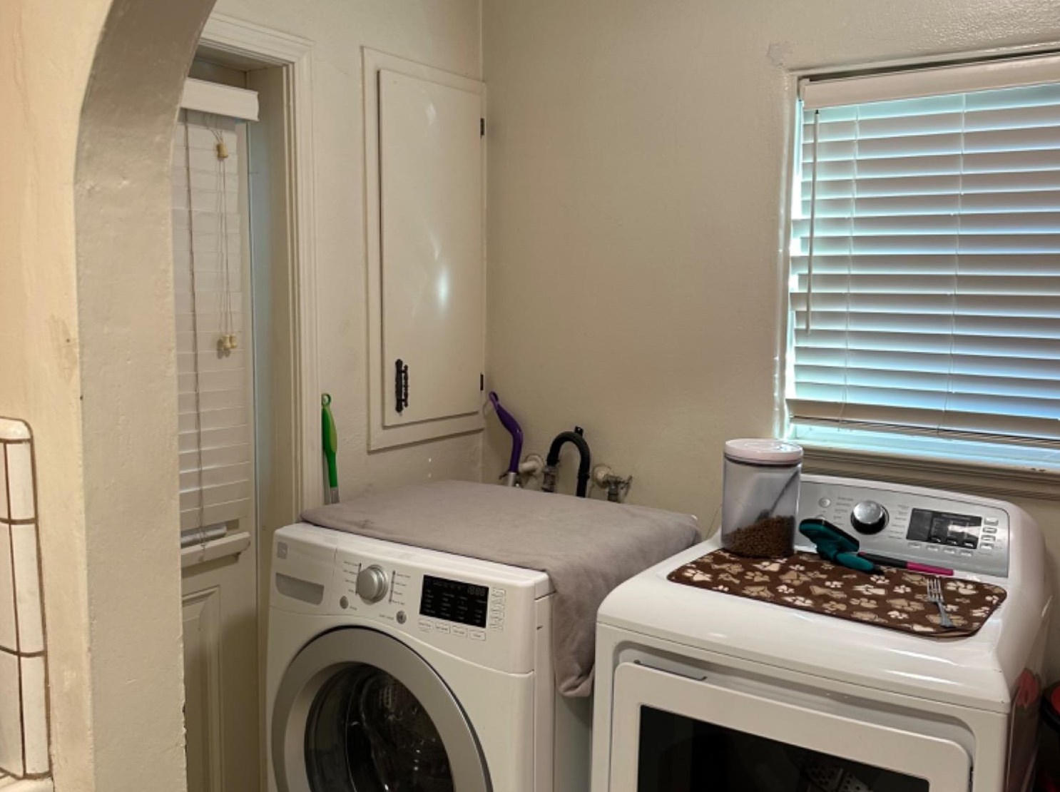 938 3rd St, Los Banos, CA 93635