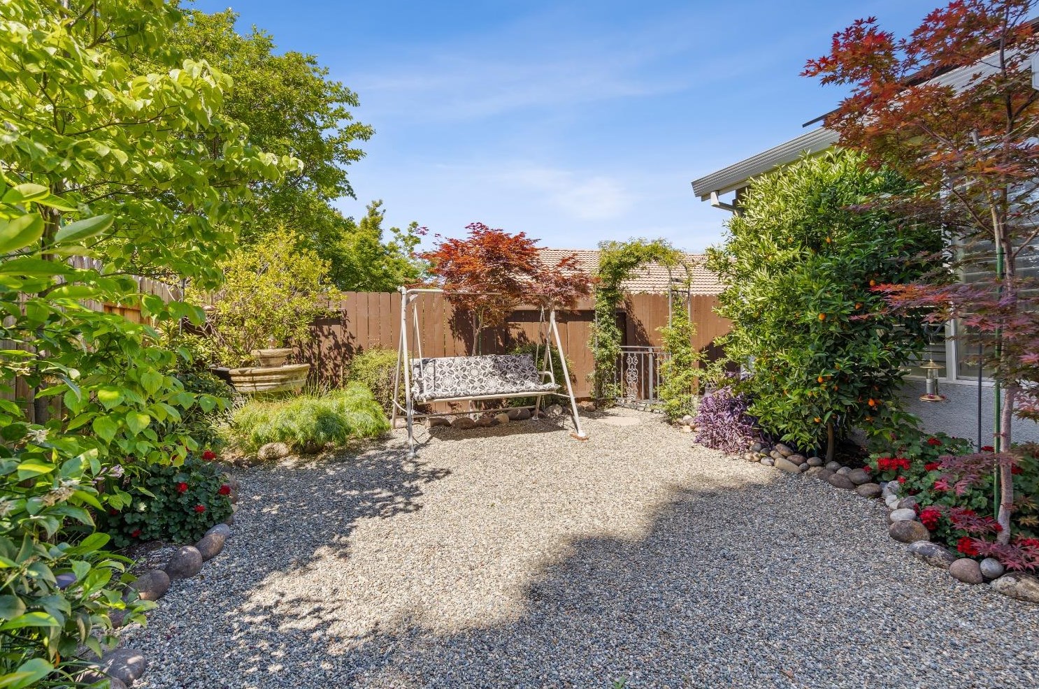 2520 Sasparilla Ct, Rocklin CA  95765-5605 exterior