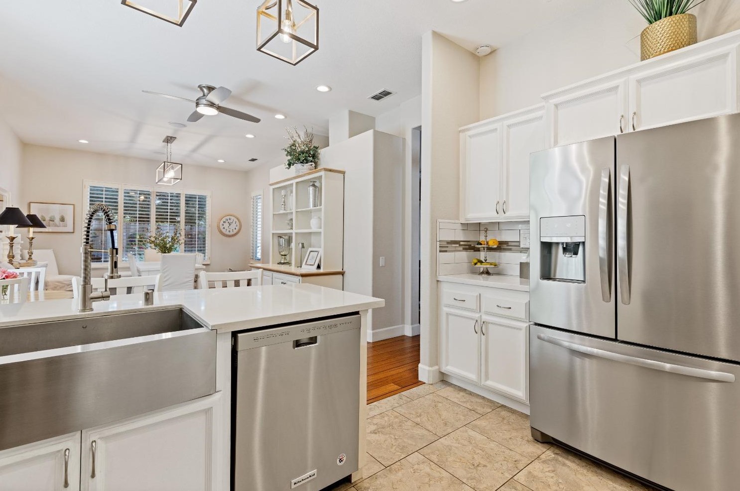 2520 Sasparilla Ct, Rocklin CA  95765-5605 exterior