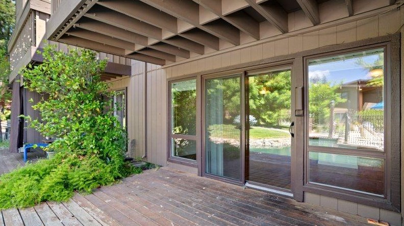 2472 Larkspur Ln, Sacramento CA  95825-4153 exterior