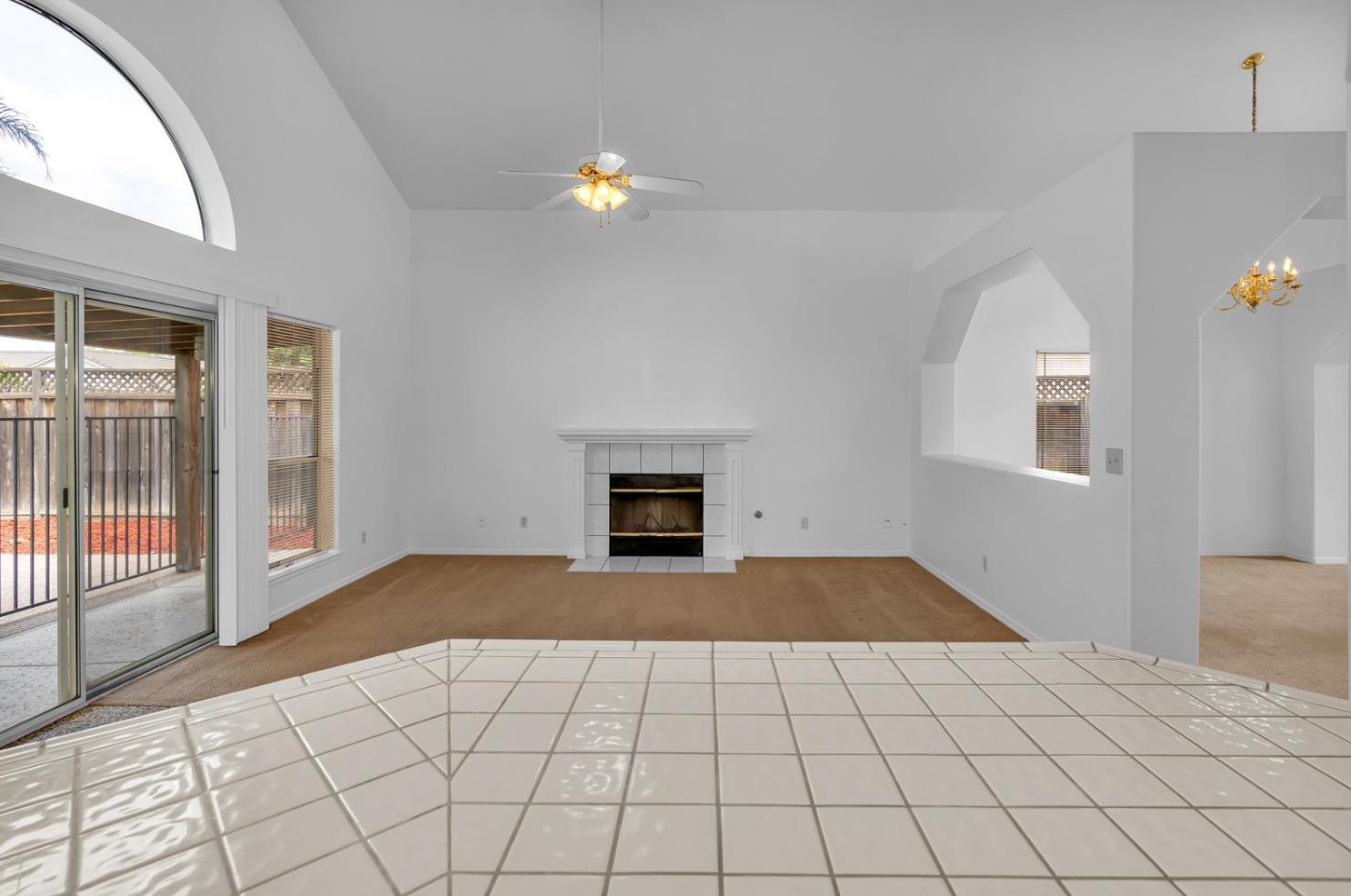 1631 Fir Dr, Los Banos CA 93635-4549 exterior